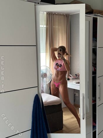 Full leaked Tskimmyxo private onlyfans photo