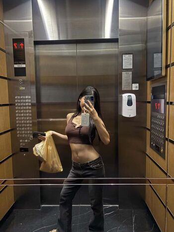 Full leaked Aaomhelloo private onlyfans photo