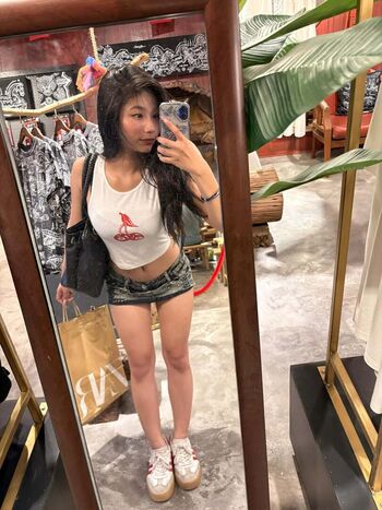 Full leaked Aaomhelloo private onlyfans photo