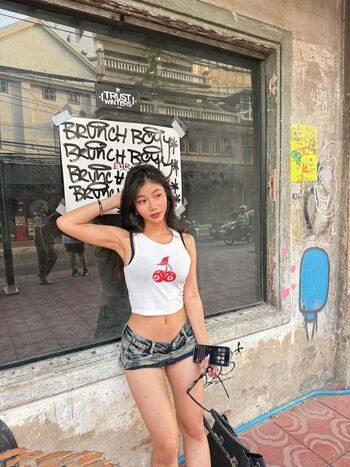 Full leaked Aaomhelloo private onlyfans photo