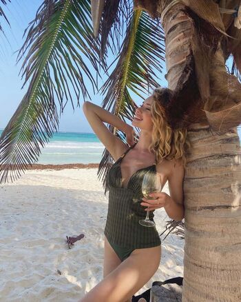 Full leaked Agathe levi private onlyfans photo