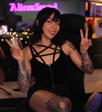 Full leaked Aileensenpaireacts private onlyfans photo