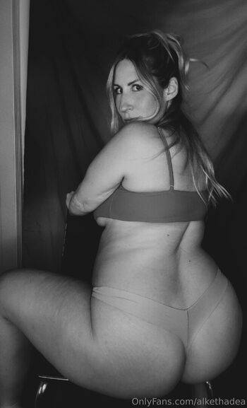 Full leaked Alkethadea private onlyfans photo
