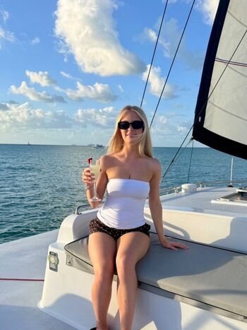 Full leaked April wade private onlyfans photo