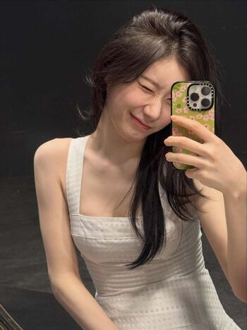 Full leaked Chaeryeong page private onlyfans photo