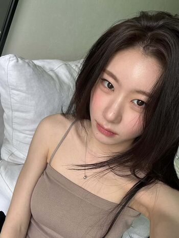 Full leaked Chaeryeong private onlyfans photo
