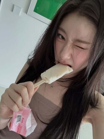 Full leaked Chaeryeong private onlyfans photo