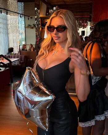 Full leaked Chloe burrows private onlyfans photo