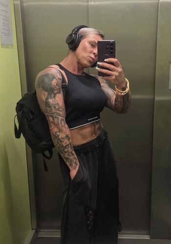Full leaked Crazyxbody private onlyfans photo