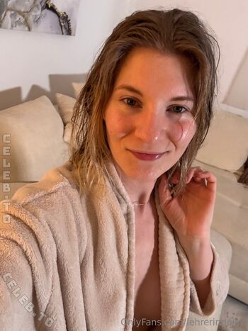 Full leaked Daisyxlicious private onlyfans photo