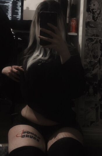 Full leaked Delusionalshne private onlyfans photo