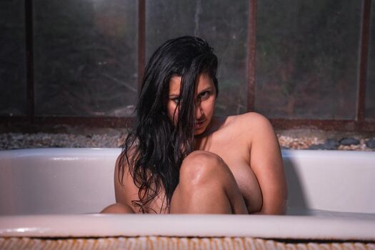 Full leaked Devi the model private onlyfans photo