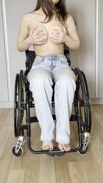 Full leaked Disabled girls page private onlyfans photo
