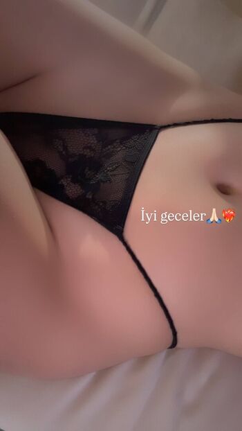 Full leaked Elif karaarslan page private onlyfans photo