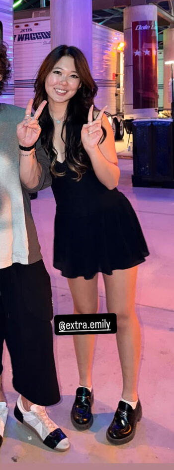 Full leaked Extraemily private onlyfans photo