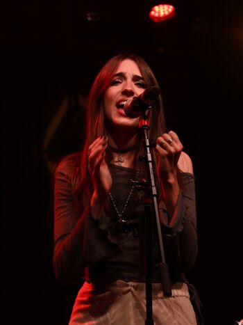 Gabriela bee