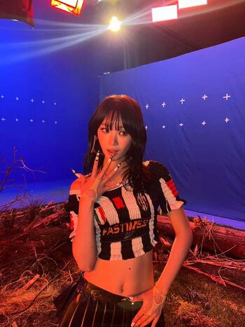 Full leaked Kim chaewon private onlyfans photo