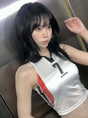 Full leaked Kim chaewon private onlyfans photo