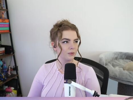 Full leaked Loeya private onlyfans photo