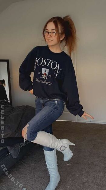 Full leaked Lyssaurora private onlyfans photo