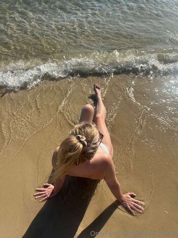 Full leaked Maddie lee private onlyfans photo