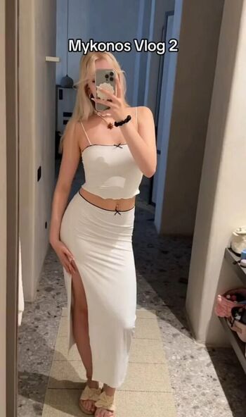 Full leaked Mialiliaa page private onlyfans photo