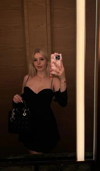 Full leaked Mialiliaa page private onlyfans photo