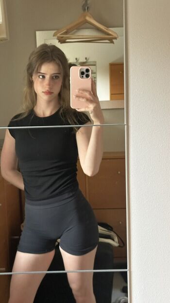 Full leaked Mira page private onlyfans photo