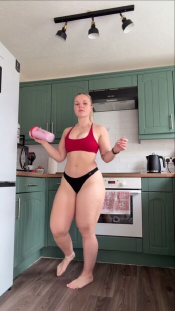 Full leaked Mommymewtwo private onlyfans photo