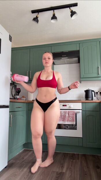 Full leaked Mommymewtwo private onlyfans photo