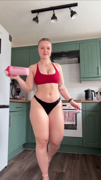 Full leaked Mommymewtwo private onlyfans photo