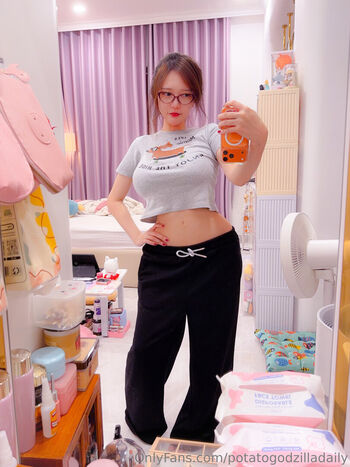 Full leaked Potatogodzilla page private onlyfans photo