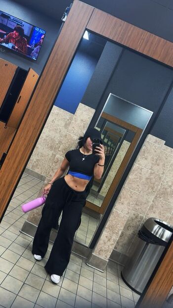 Full leaked Roxanne perez page private onlyfans photo