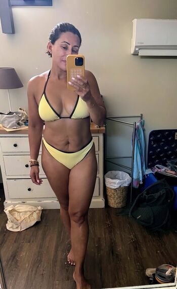 Saira Khan