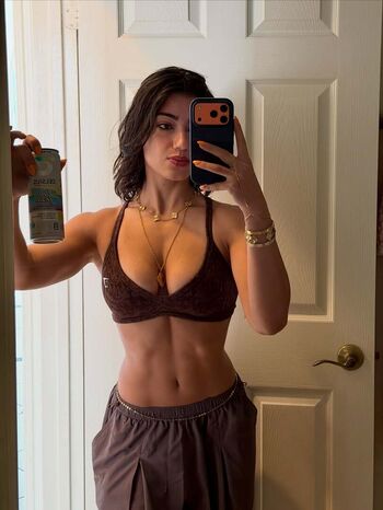 Full leaked Sara saffari private onlyfans photo
