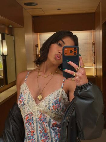 Full leaked Sara saffari private onlyfans photo