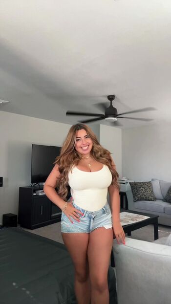 Full leaked Camilla marini/ private onlyfans photo