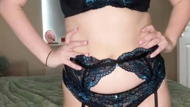 Full leaked Sophiesinx private onlyfans photo