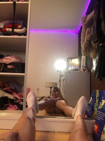 Full leaked Sophioosh private onlyfans photo