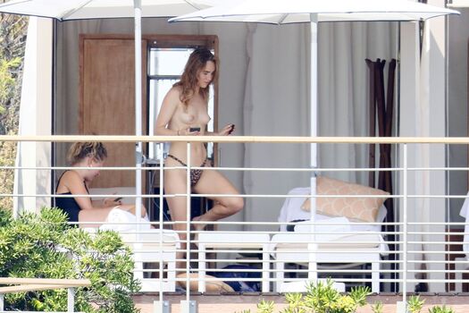 Full leaked Suki waterhouse private onlyfans photo