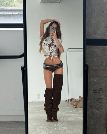 Full leaked Valya karnaval private onlyfans photo
