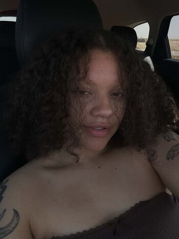 Full leaked Vieraralyn private onlyfans photo