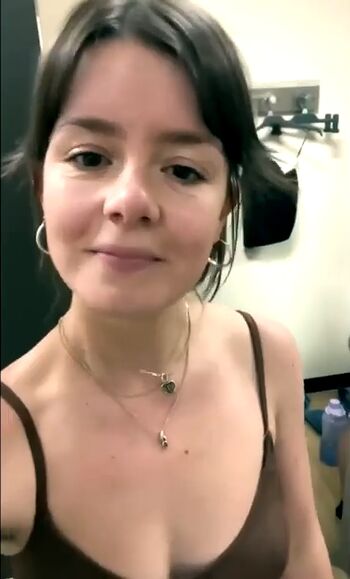 Full leaked Elle amator/ private onlyfans photo