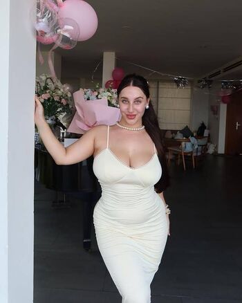 Full leaked Ariana marie / private onlyfans photo