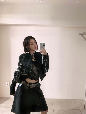 Full leaked Yuqi private onlyfans photo