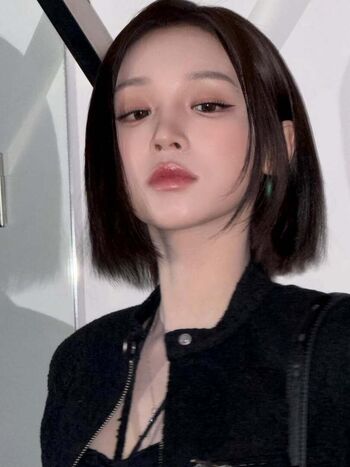 Full leaked Yuqi private onlyfans photo